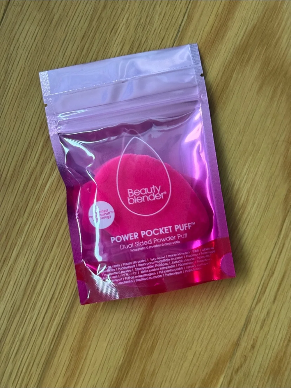Beautyblender POWER POCKET PUFF™ Dual-Sided Powder Puff for Setting and Baking